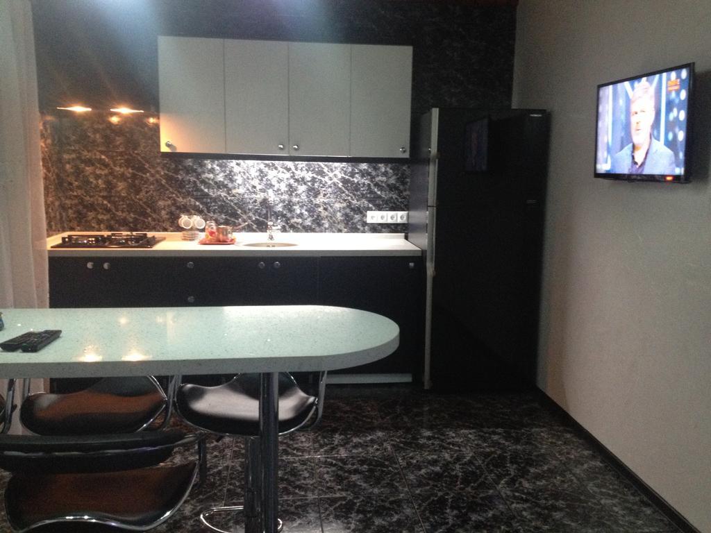 Guest House Maxim Makhinjauri Ngoại thất bức ảnh