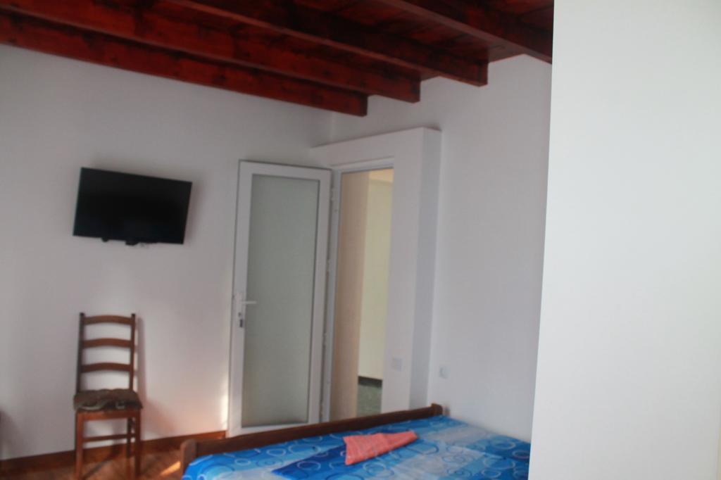 Guest House Maxim Makhinjauri Ngoại thất bức ảnh