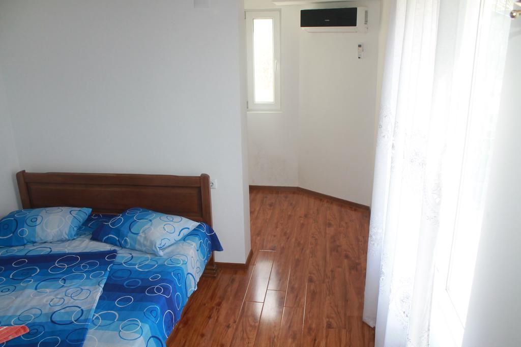 Guest House Maxim Makhinjauri Ngoại thất bức ảnh