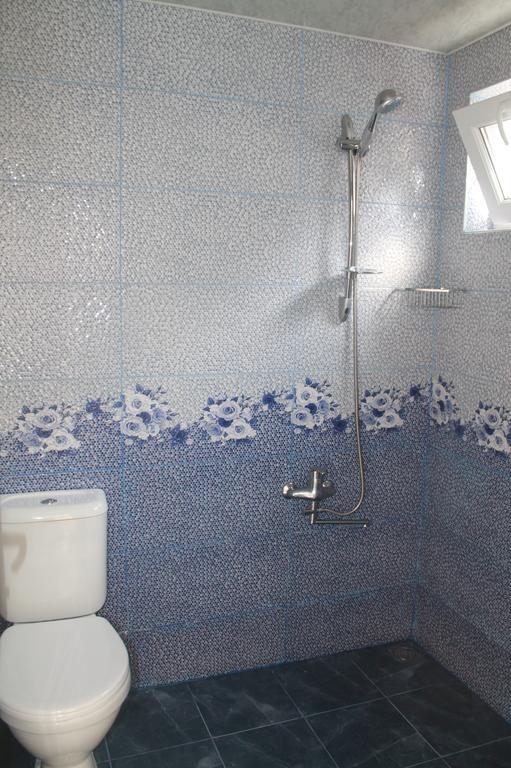 Guest House Maxim Makhinjauri Ngoại thất bức ảnh
