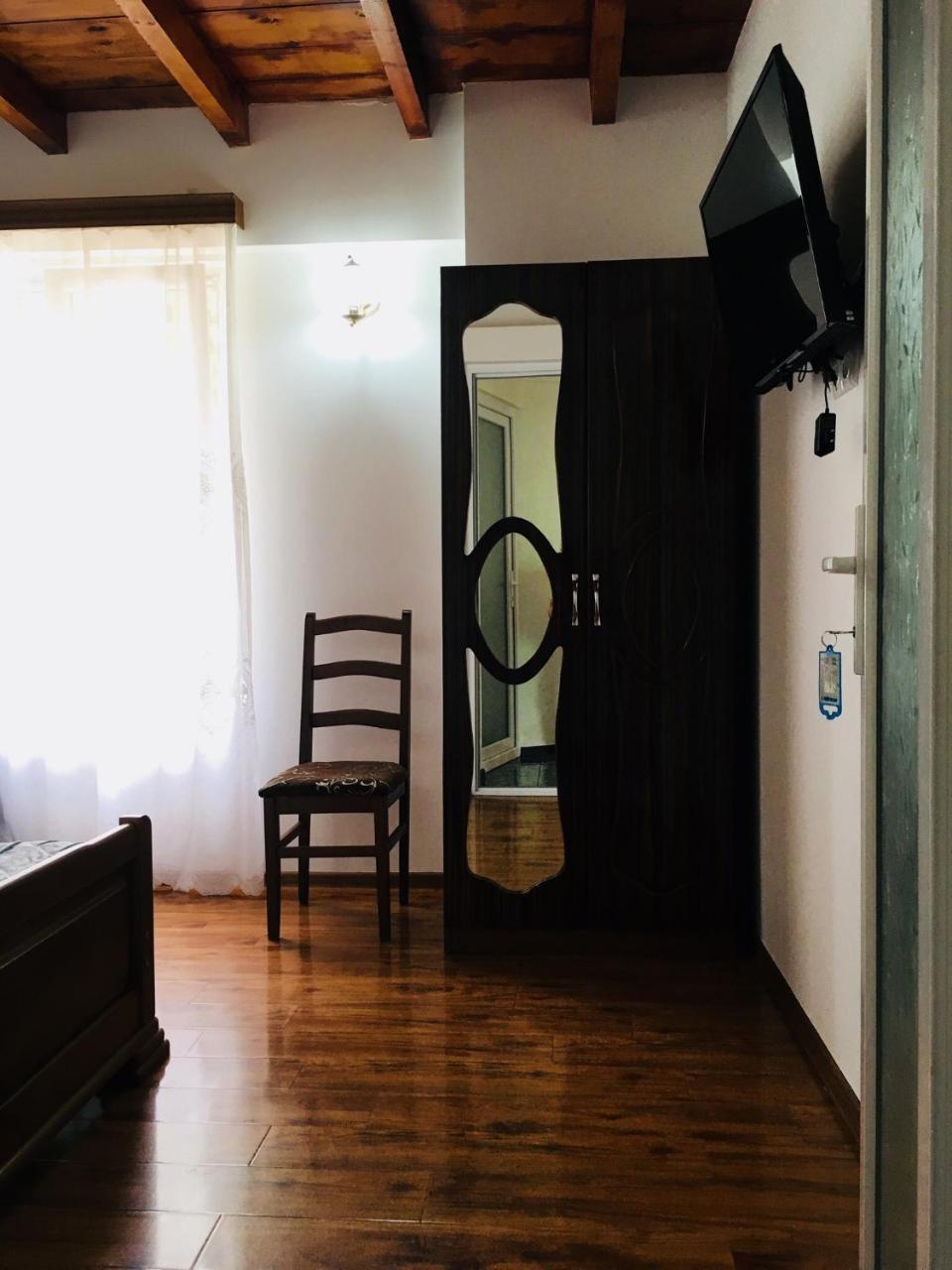 Guest House Maxim Makhinjauri Ngoại thất bức ảnh