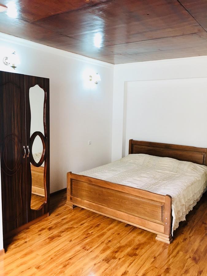 Guest House Maxim Makhinjauri Ngoại thất bức ảnh